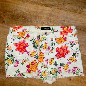 Foral Jordache Junior Shorts